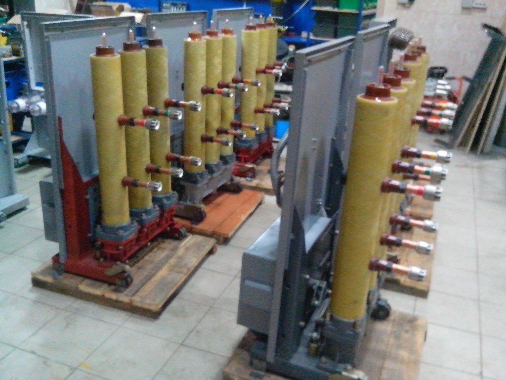 Вкэ-10 выключатель. Вкэ-10-20/630. Масляный выключатель вкэ-10/630 кв характеристики. Выключатель вкэ 10. Выключатели вкэ-10-630.